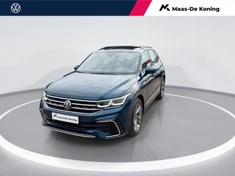 Volkswagen Tiguan 1.5 TSI 150PK R-Line DSG automaat · Panoramadak · Harman Kardon sound · Apple/Andr