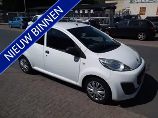 Peugeot 107 1.0 Blue Lease zeer nette peugeot 107 met slechts 97138 km