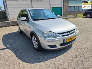 Opel Corsa 1.2-16V Full Rhythm ( Airco )