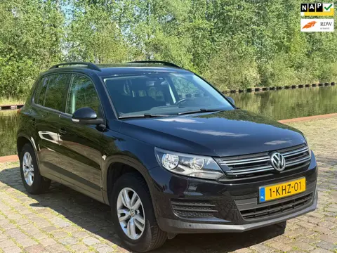 Volkswagen Tiguan 1.4 TSI Comfort&Design Airco cruis control parkeer sensor trekhaak