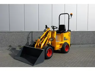 Knikmops 100 (bj 2023)