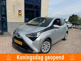 Toyota Aygo 1.0 VVT-i x-play- camera-carplay- NL auto