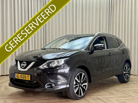 Nissan QASHQAI 1.6 dCi Tekna *Panoramadak* Leder / Trekhaak / Stoelverwarming / Keyless / Cruise Con
