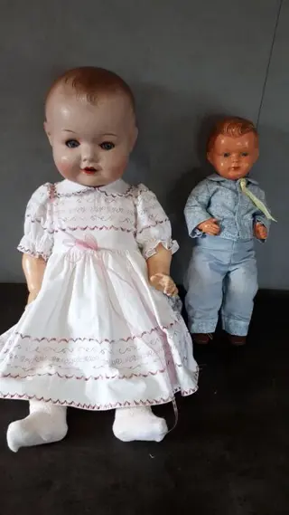 Oude Sonneberg pop Gemerkt met Sonneberglogo en genummerd