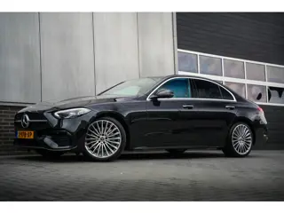 Mercedes-Benz C-Klasse 180 AMG Line Adapt.Cruise/ 360-cam/ Led-koplamp/ Elek.Stoel/ Stoelverw./ Sfee