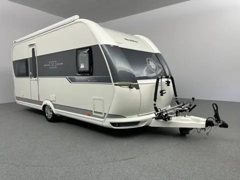 Hobby De Luxe 495 UFe Casseteluifel Mover Fietsendrager