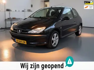 Peugeot 206 1.4 Air-line-1 jaar apk-airco-elek ramen