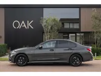 BMW 3-serie 330e | M-Sport | Live Cockpit | Alcantara/Leder | H&K | PDC | 19"LM | Dravit Grau