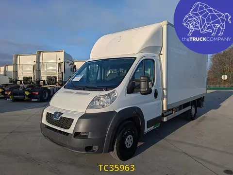 Peugeot Boxer 2.0 HDI BOX + LIFT (bj 2015)