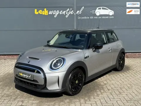Mini Mini Electric Classic *carplay *navi *leder *stoelverw.