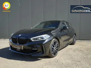 BMW 1-serie 118i Executive Edition Pano / M sport pro / 19 inch / LED / Sportstoel / Sfeer / Camera 