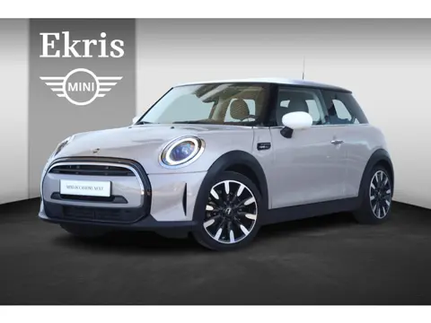 Mini Mini 1.5 Cooper Camden Go Edition Achteruitrijcamera / Cruise Control / Navigatie / Getint Glas