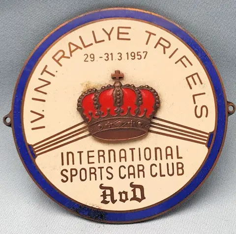Decoratief object - Geëmailleerde Badge - IV. Int. Rallye