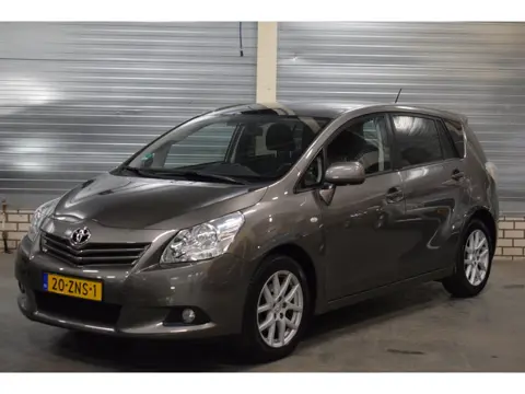 Toyota Verso 1.8 VVT-i Business Titanium Dealer onderhouden+ Panoramadak|Achteruitrijcamera|Navigati