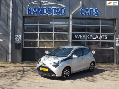 Toyota Aygo 1.0 VVT-i x-joy Automaat Navi Camera Airco Elek Pakket 5Deurs 2018bj GARANTIE