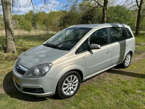 Opel Zafira 1.8 Temptation Nieuwe APK bij aflevering