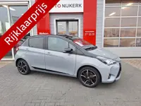 Toyota Yaris 1.5 Hybrid Bi-Tone (bj 2018, automaat)
