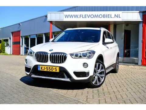 BMW X1 XDrive20i 192pk Centennial High Executive Aut. Pano|Leder|Sportstoelent|LMV