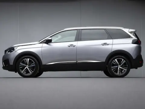 Peugeot 5008 1.2 PureTech Allure Sport (PANORAMADAK,APPLE CARPLAY,NAVI,CAMERA,GETINT,ELEKTRISCHE STO
