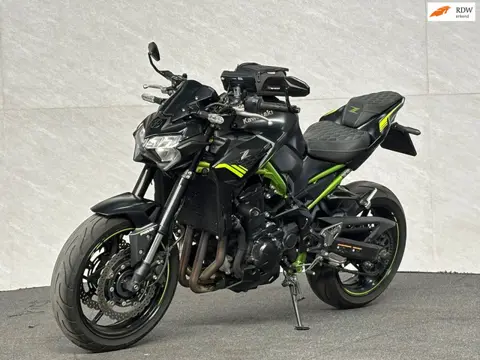 Kawasaki Tour Z900 SE Performance Carplay Akrapovic