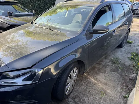 Volkswagen Passat 1.6 TDI Trendl BlM. (bj 2011)