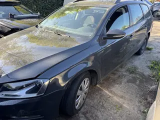 Volkswagen Passat 1.6 TDI Trendl BlM. (bj 2011)