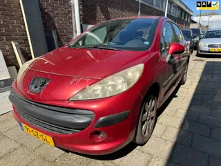 Peugeot 207 1.6-16V XT