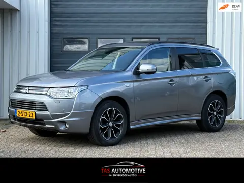 Mitsubishi Outlander 2.0 PHEV instyle+ NAVI / CLIMA / CRUISE