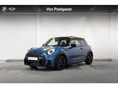 MINI 3-Deurs Cooper Resolute Go Edition | Panoramadak | Stoelverwarming | Achteruitrijcamera
