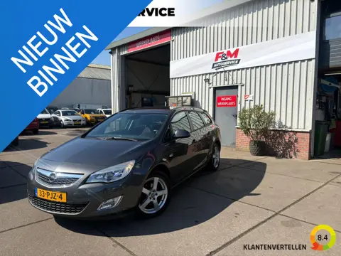 Opel Astra Sports Tourer 1.4 Edition Airco, pdc, trekhaak