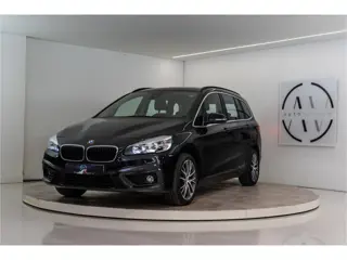 BMW 2 Serie Gran Tourer 218i Luxury 7 persoons 136PK | Trekhaak | Navi | AC | Stoelverw. | PDC