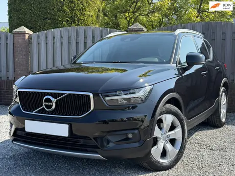 Volvo XC40 1.5 T2 Momentum STOELSTUUR VERWARMING P-CAMRA E-KLEP P SENSOREN CLIMA
