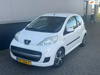 Peugeot 107 1.0-12V XR airco Carplay Nieuwe apk