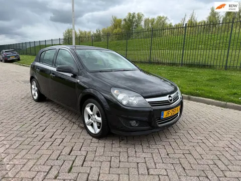 Opel Astra 1.6 Cosmo