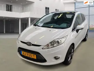 Ford Fiesta 1.6 Ghia/NAVI/AIRCO/2X SLEUTLES/BOEKJES