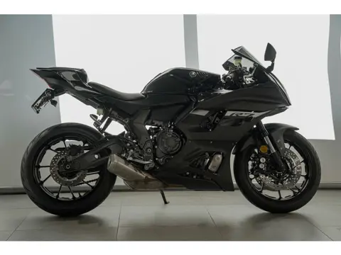 Yamaha YZF R7 (bj 2025)