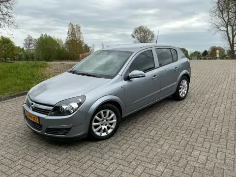 OPEL ASTRA 1.6 ENJOY