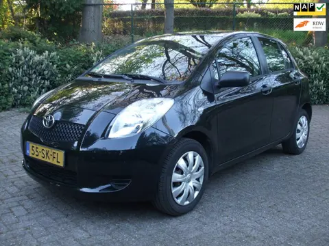 Toyota Yaris 1.3 VVTi Terra airco 5 deurs zwart