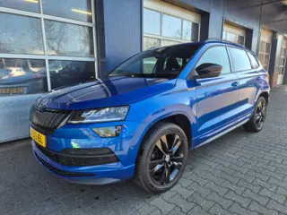 SKODA KAROQ 1.5 TSI ACT Sportline Business, Automaat, PANO, Camera, Trekhaak, ACC, VCC, ALL IN Prijs!