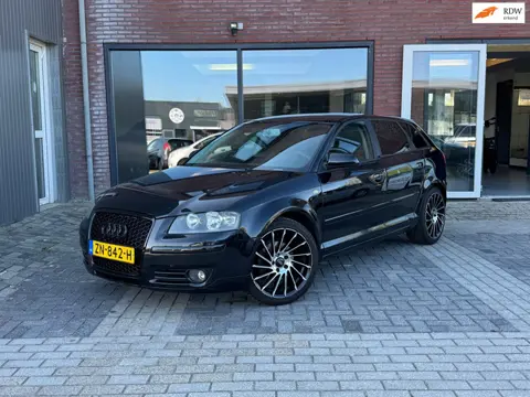 Audi A3 Sportback 2.0 FSI Attraction | Navi | Stoelverwarming | Clima |