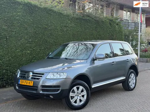 Volkswagen Touareg 3.2 V6 AUTOMAAT/AIRCO IJSKOUD/RIJDT SUPER!