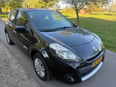 Renault Clio 1.2 Collection (bj 2011)