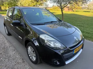 Renault Clio 1.2 Collection (bj 2011)