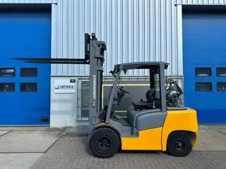 VS-22838 LPG triplex heftruck Jungheinrich TFG 430