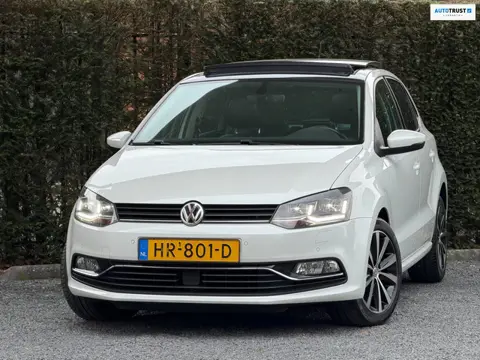 Volkswagen Polo 1.0 TSI Highline PDC | PANO | LED | RIJKLAAR!