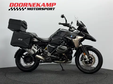 BMW R 1250 GS TRIPLE BLACK EDITION (bj 2022)