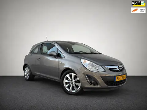 Opel Corsa 1.2-16V Cosmo