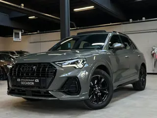 Audi Q3 35 TFSI S edition Automaat/Pano/Carplay