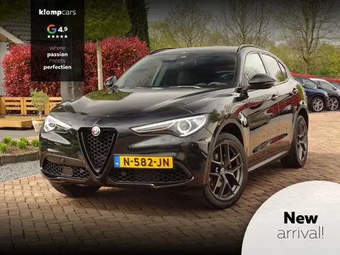 Alfa Romeo Stelvio 2.0 T AWD | Tr.hk | Savali | Dash-Cam | 310PK | Carplay | Camera | Flippers