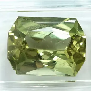 Apatiet - 9.03 ct